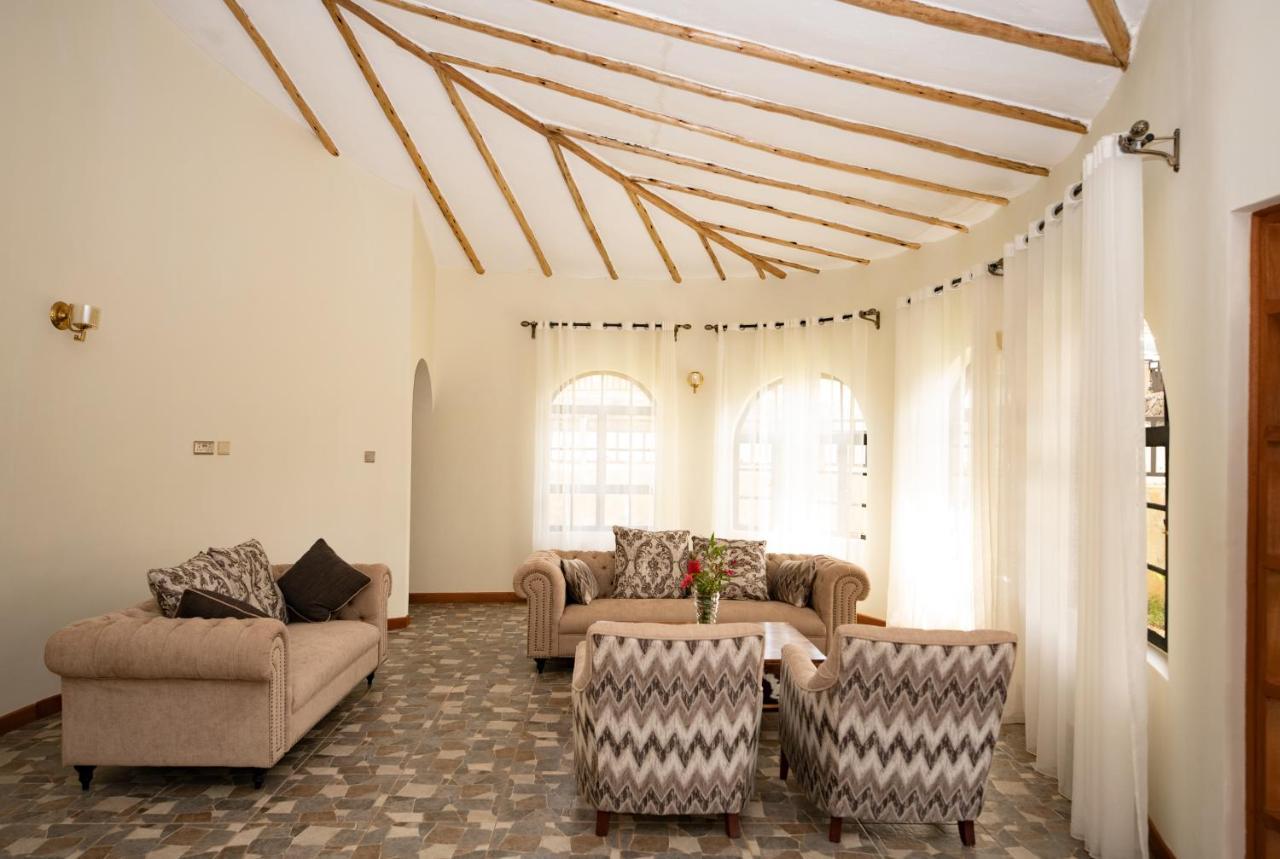 Saab Royale Resort Kajiado Buitenkant foto
